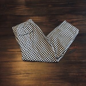 Black/White Checkered Capri Pants